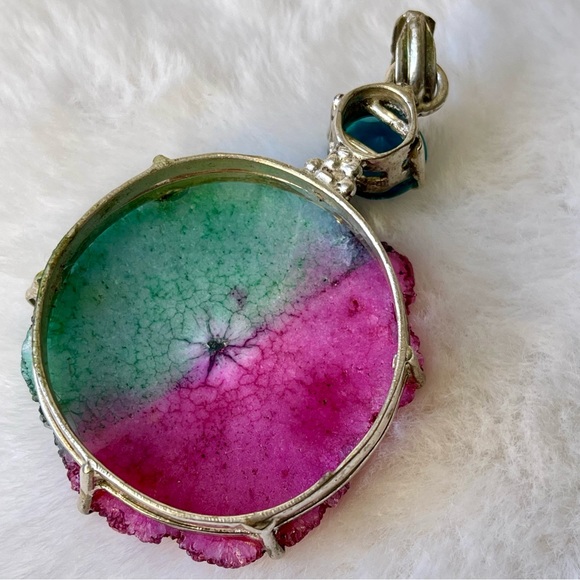 Rainbow Solar Quartz Crystal Silver Tone Large Pendant Blue Glass Stone - Picture 6 of 7
